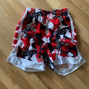 Nike Basketball Shorts Boys Youth Size Small Great Condition